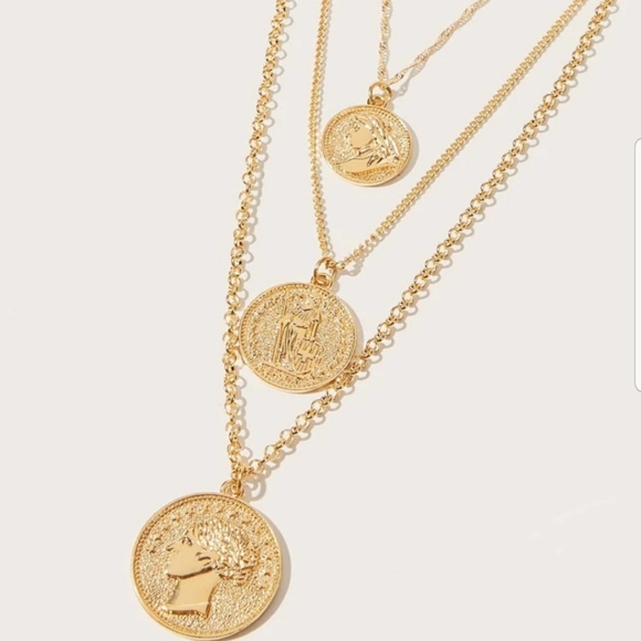 *Blythe* Gold Coin Layered Necklace - Picture 7 of 7